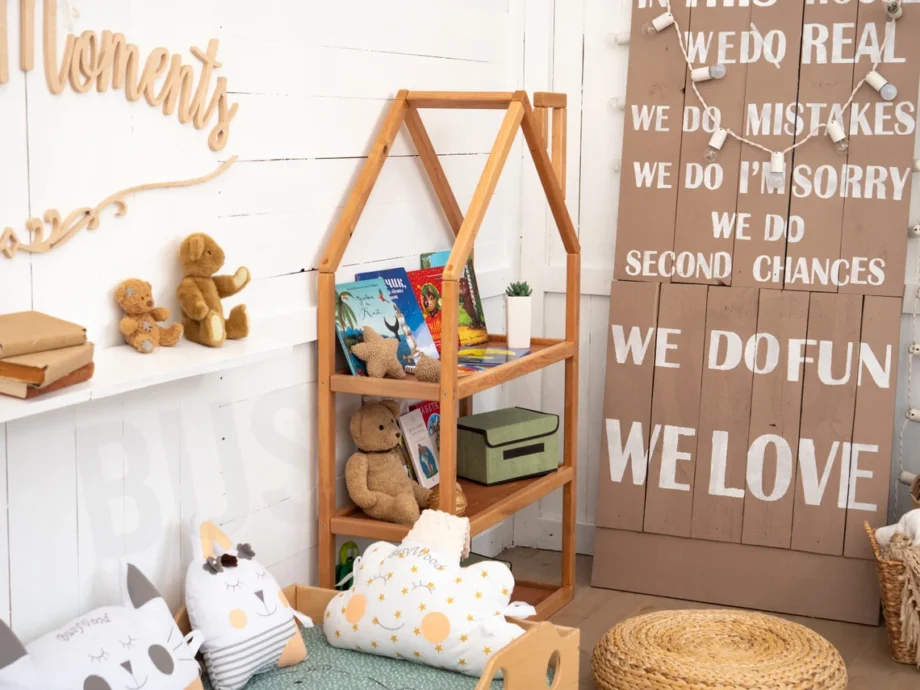 House shape shelf Kids bookshelf